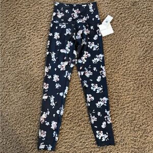 Club Pilates Beyond Yoga Leggings